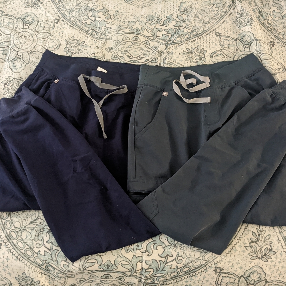 FIGS Zamora joggers XXS set of 2